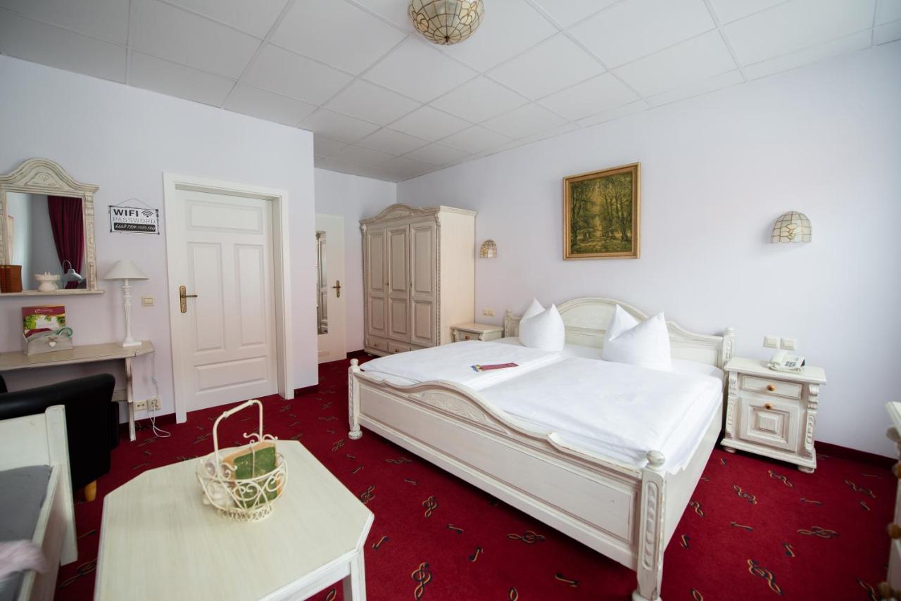 Hotel Zum Vetter Финстервалде Екстериор снимка