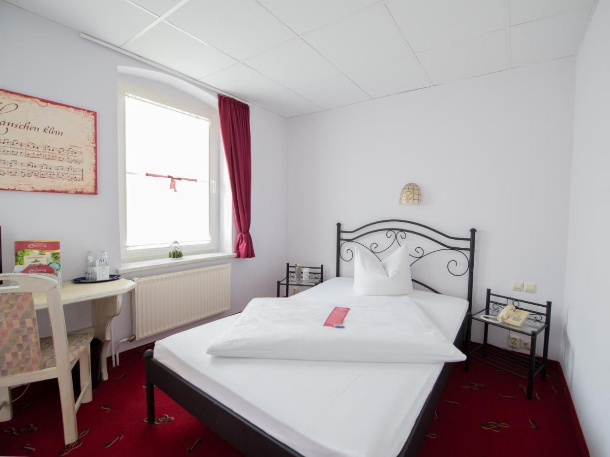 Hotel Zum Vetter Финстервалде Екстериор снимка